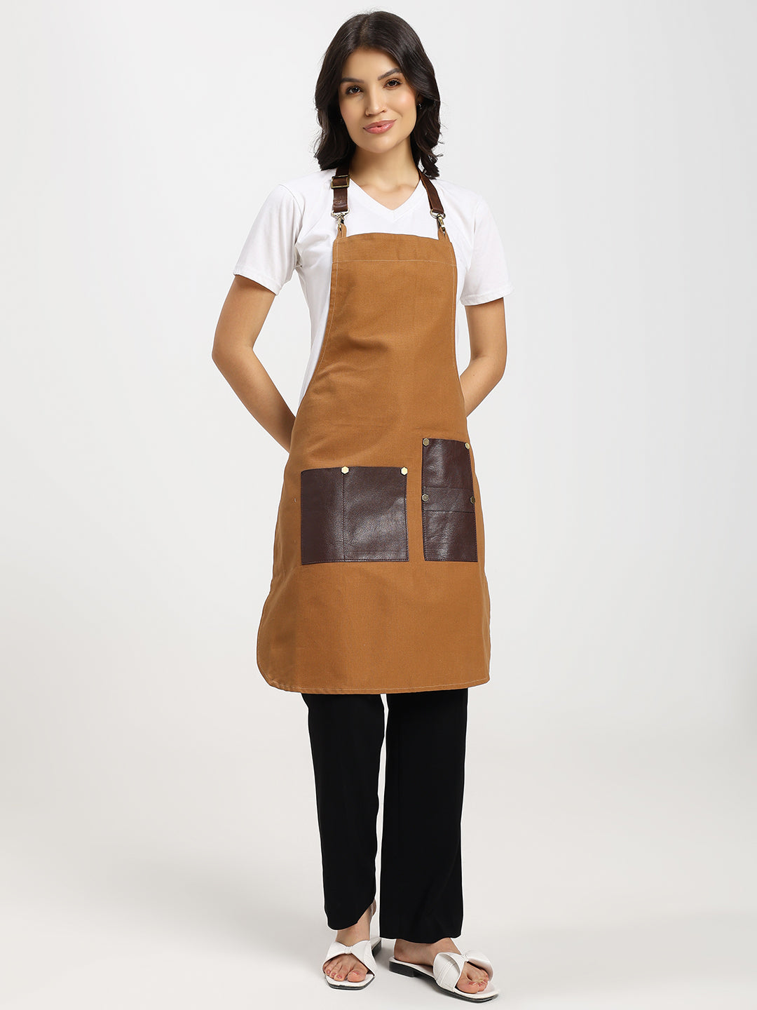 Premium Bartender Service Apron with Genuine Leather Pockets and Belt